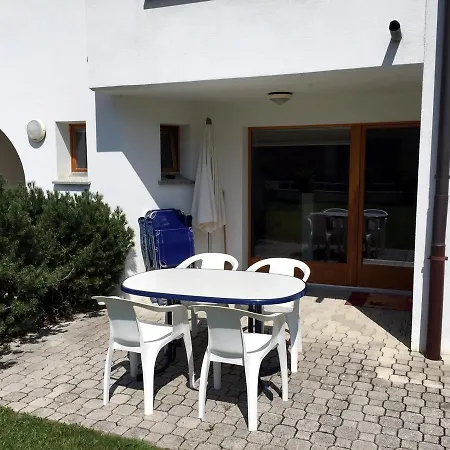 Schinnas 42 شقة